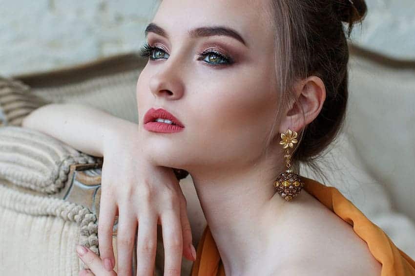 Maquillaje de novia ojos verdes // Fotografía: Pixabay