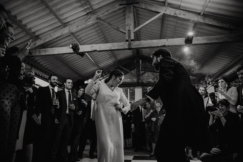 Fotoperiodismo de boda novios baile