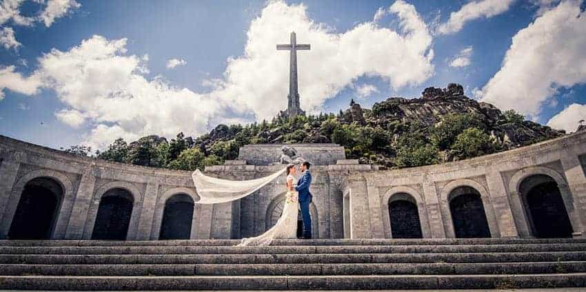 Cómo afecta a las bodas la exhumación de Franco