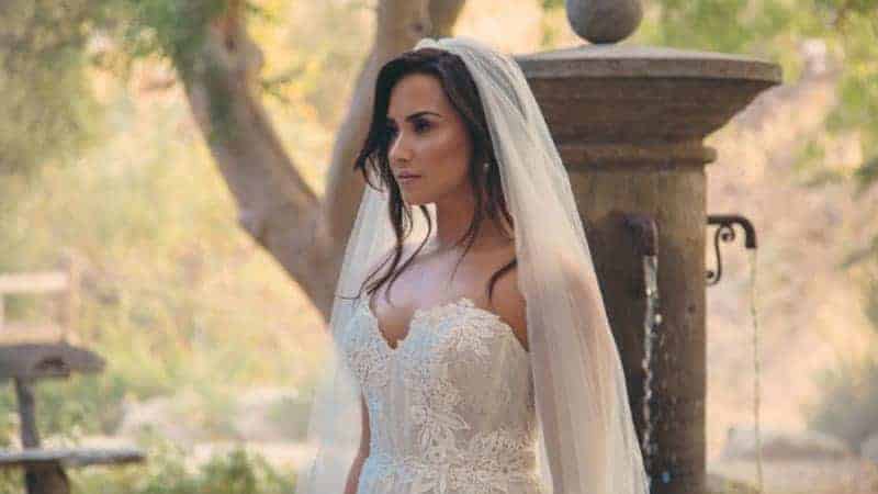 Demi Lovato se viste de novia