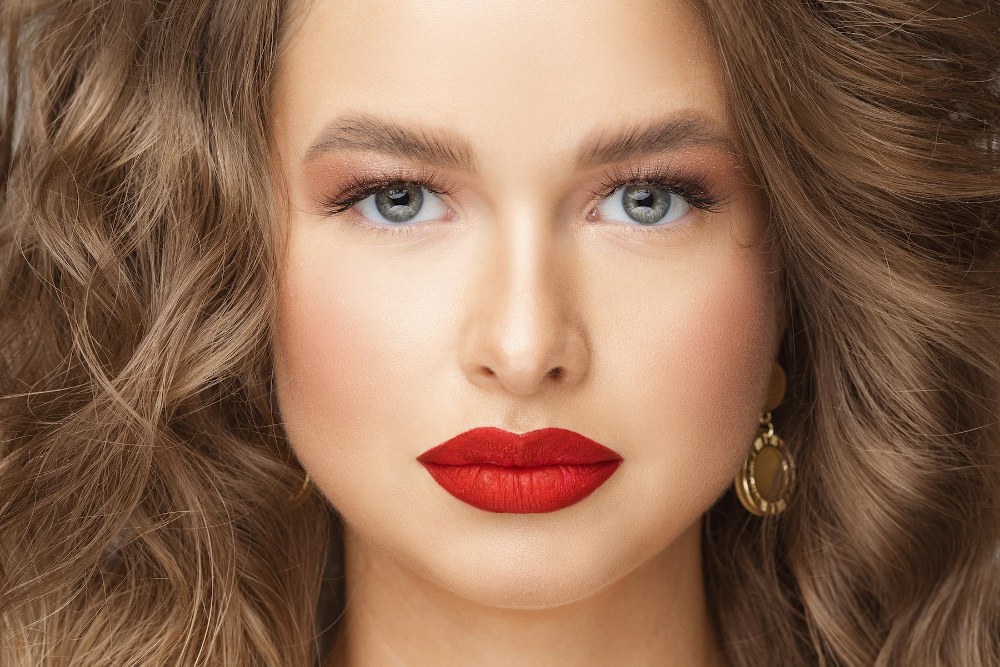 Sintético 108 + Maquillaje natural vestido rojo - Castabrava