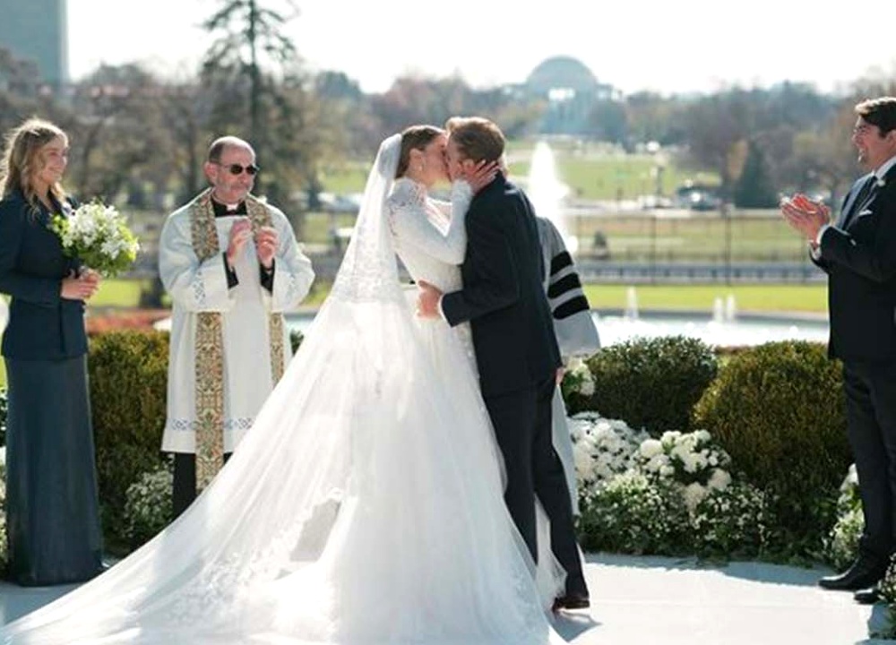 Boda en Casa Blanca, todos los detalles del fabuloso vestido de novia de Naomi, nieta Joe Biden