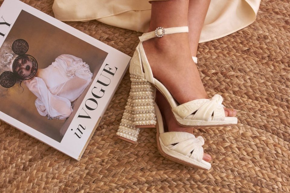 Fotos: 15 zapatos de novia de tacón cómodos y originales para tu boda