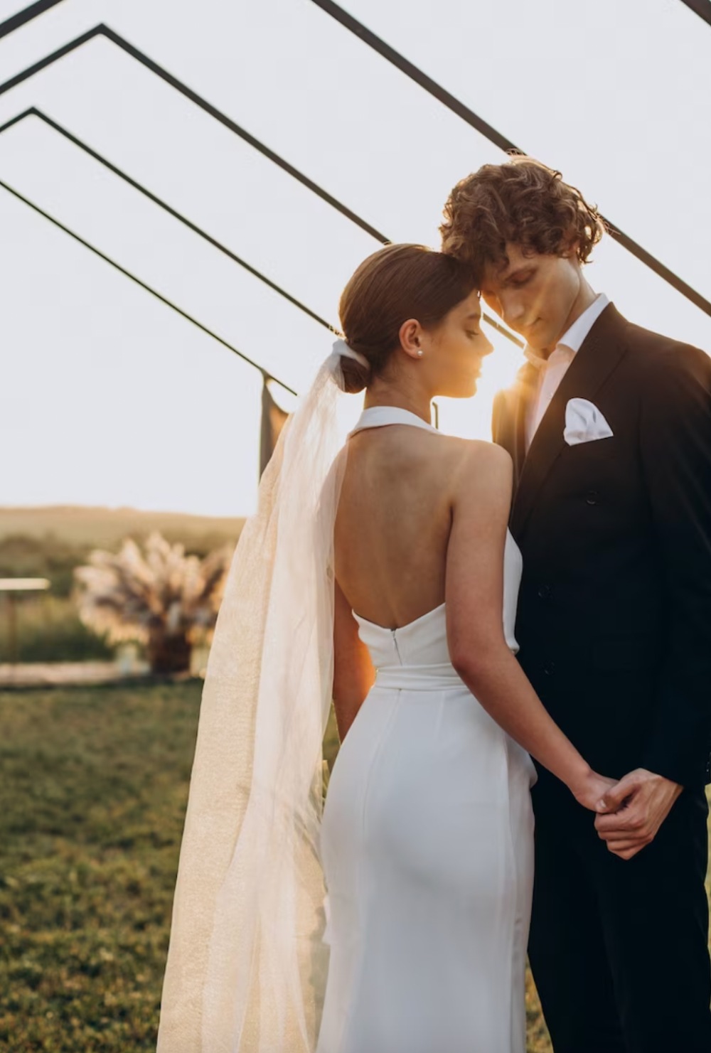 seguro de boda vestidos de novia espalda descubierta