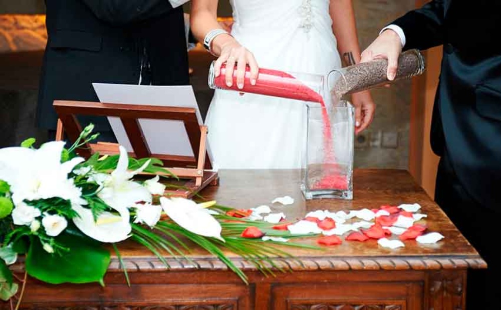 alternativas a las alianzas de boda cómo se lleva a cabo la ceremonia de la arena