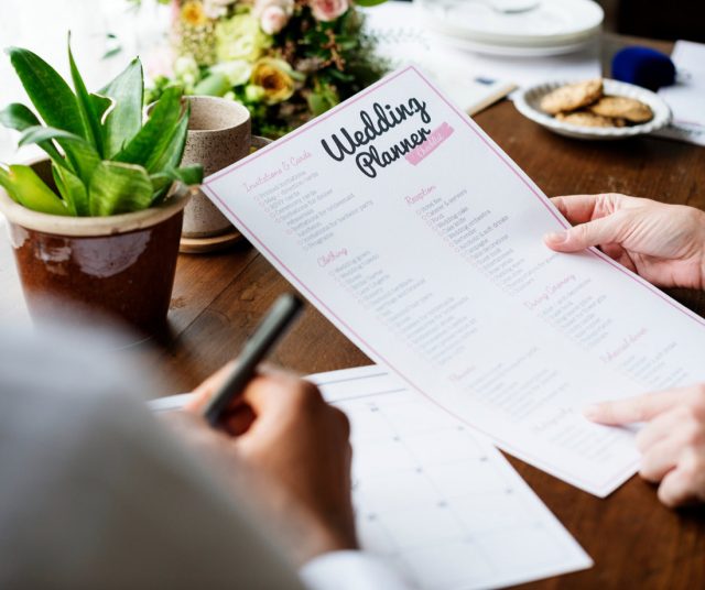Qué hace una wedding planner