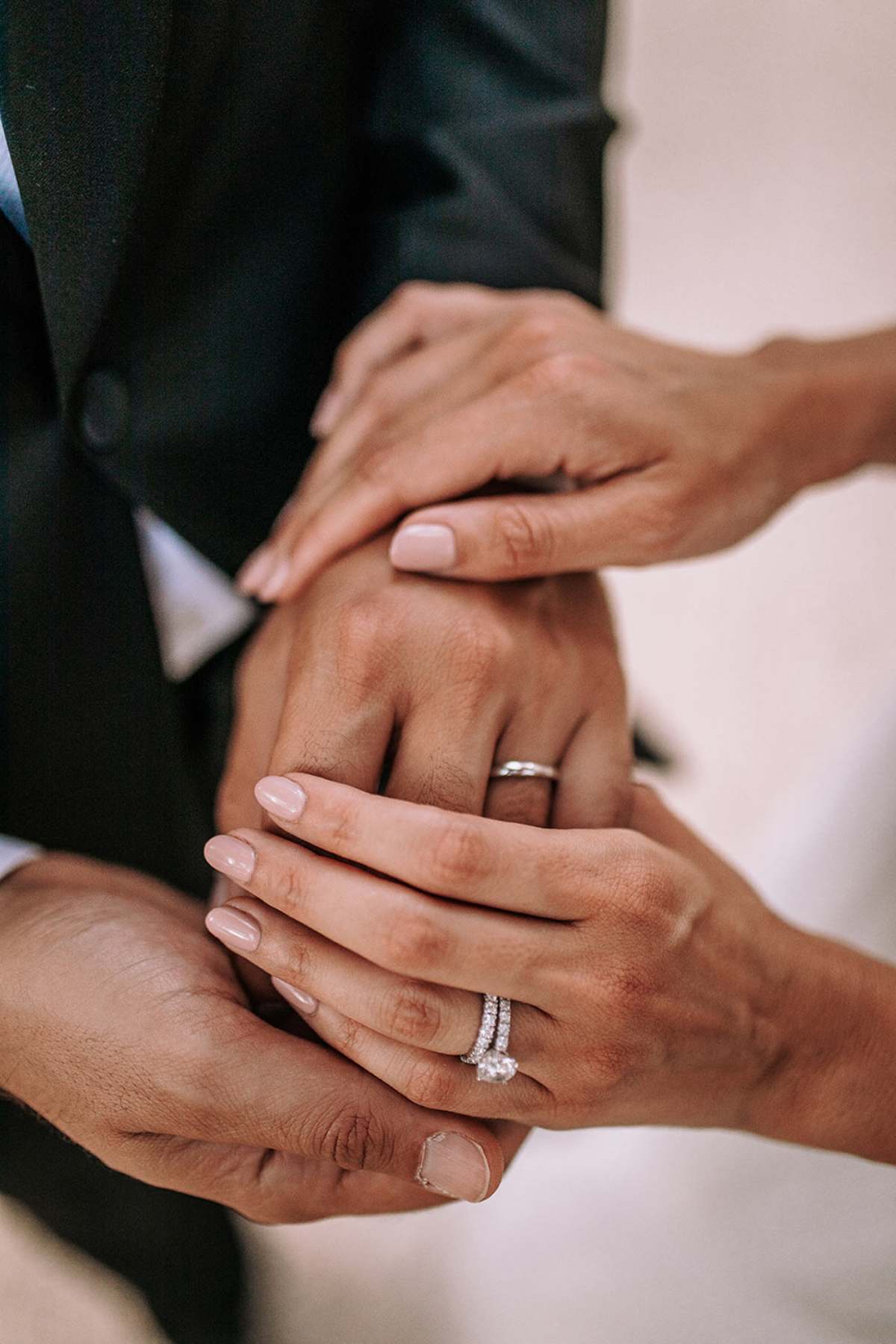 manicura de novia anillos de pedida