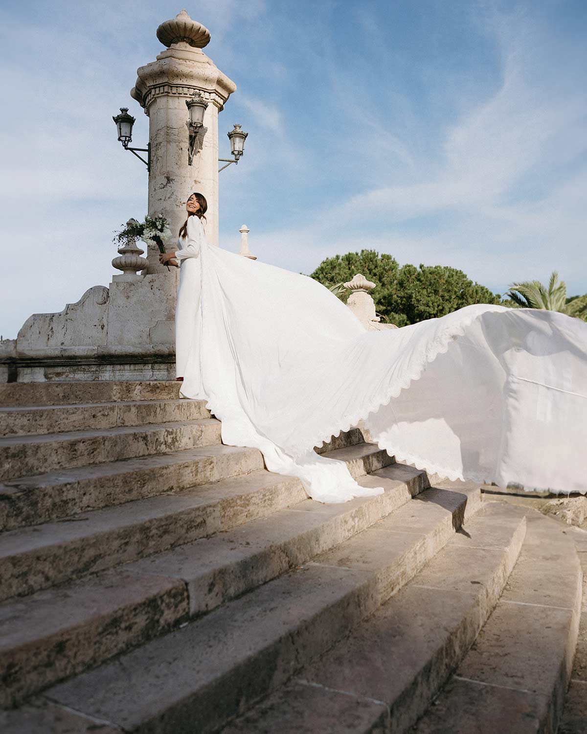 vestido de novia larga cola Silvia Fernández