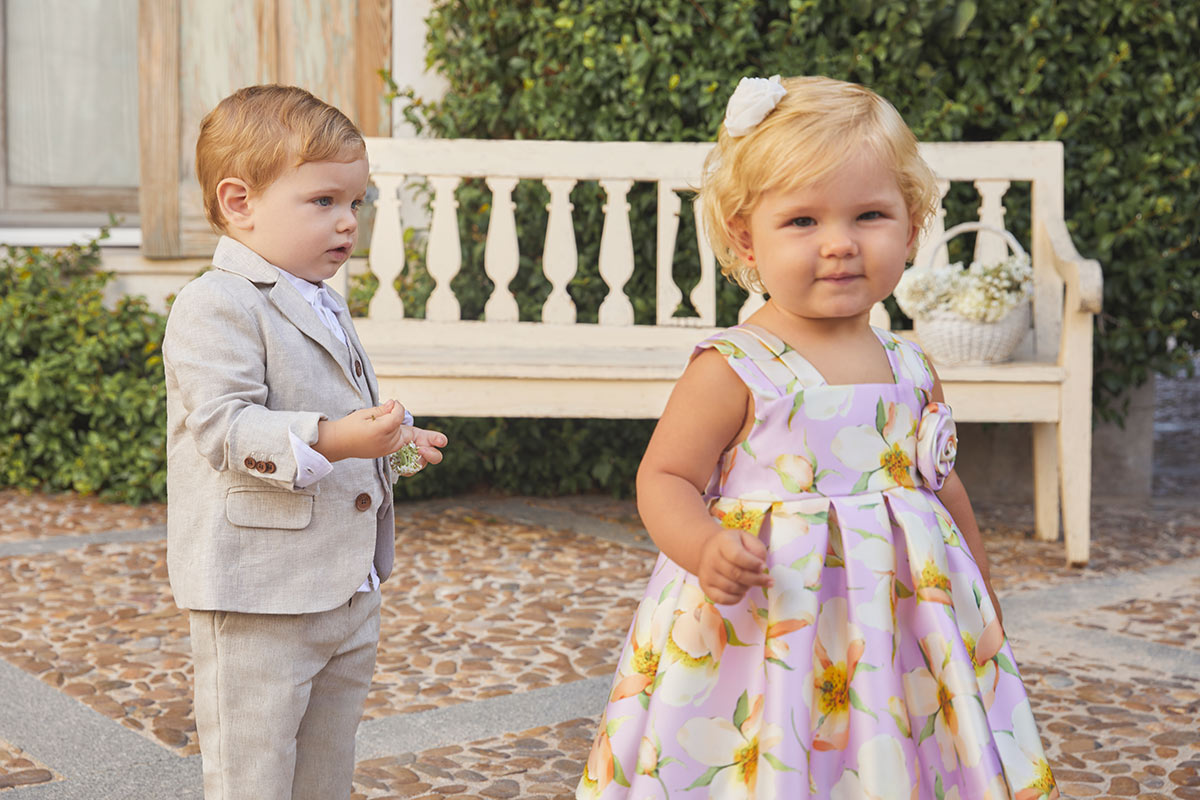 Niños vestidos de boda con looks de Abel & Lula