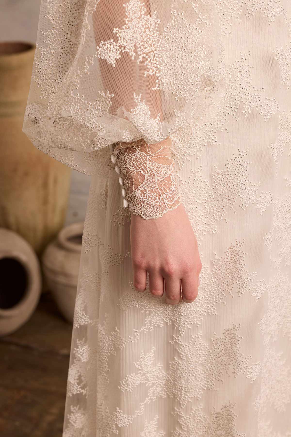 Detalle vestido novia manga