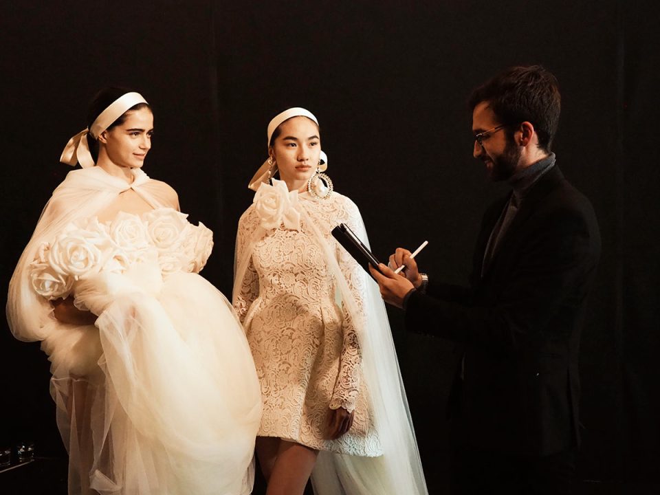 Un vistazo al glamour y la emoción detrás del desfile de Giambattista Valli en Bridal Fashion Week Barcelona