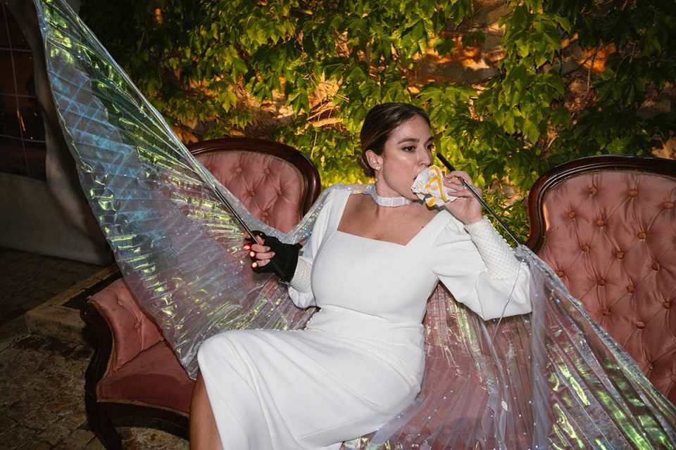Recena hamburguesa novia alas luminosas