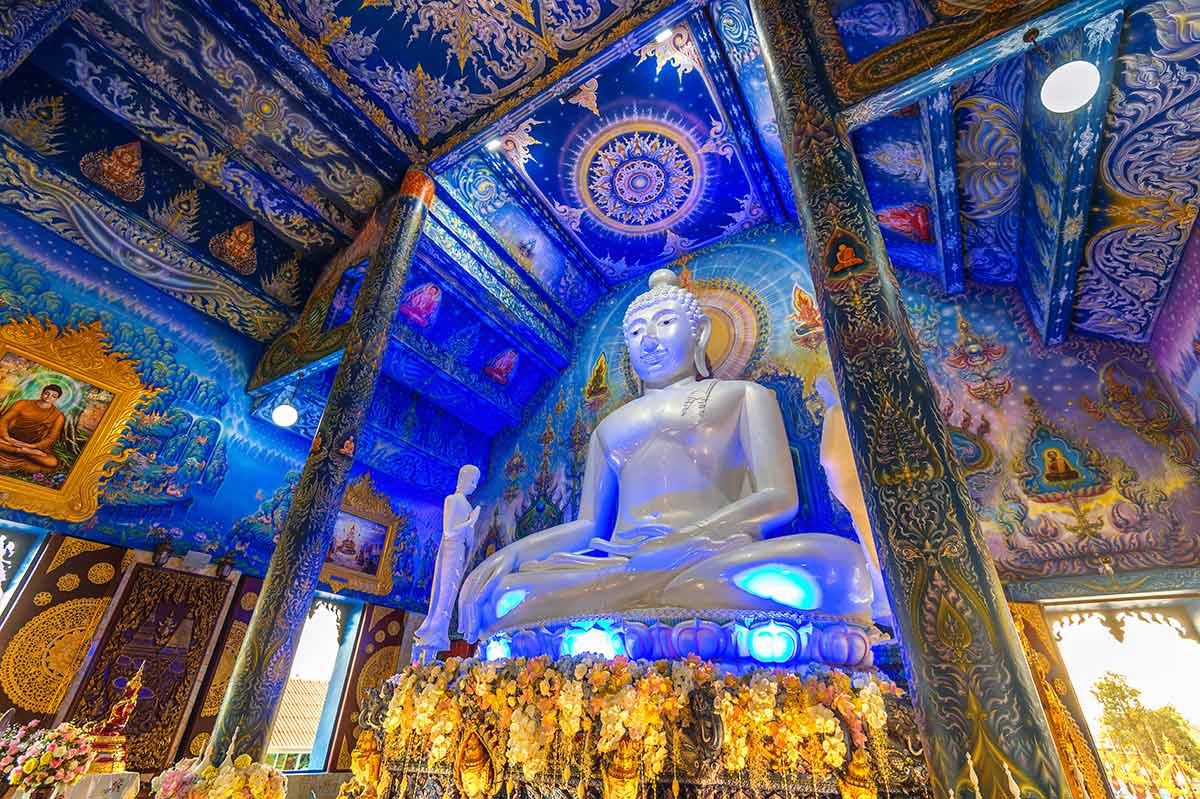 <a href="https://www.freepik.es/foto-gratis/chiang-rai-tailandia-24-febrero-2018-wat-rong-sua-diez-o-templo-azul-provincia-chiang-rai-tailandia_13181418.htm#fromView=search&page=1&position=43&uuid=a2a8a687-d160-4e10-bceb-b5e4ad477063&query=Sri+Satchanalai">Imagen de tawatchai07 en Freepik</a>