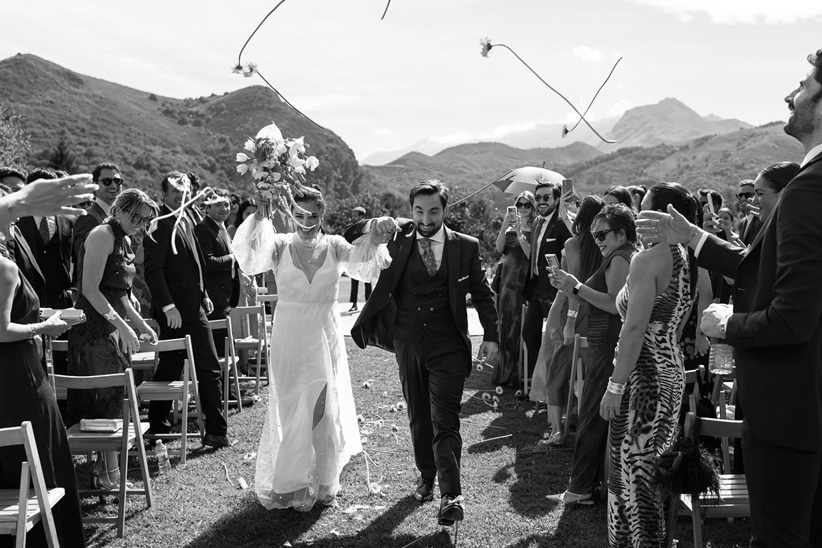 Salida de los novios ceremonia