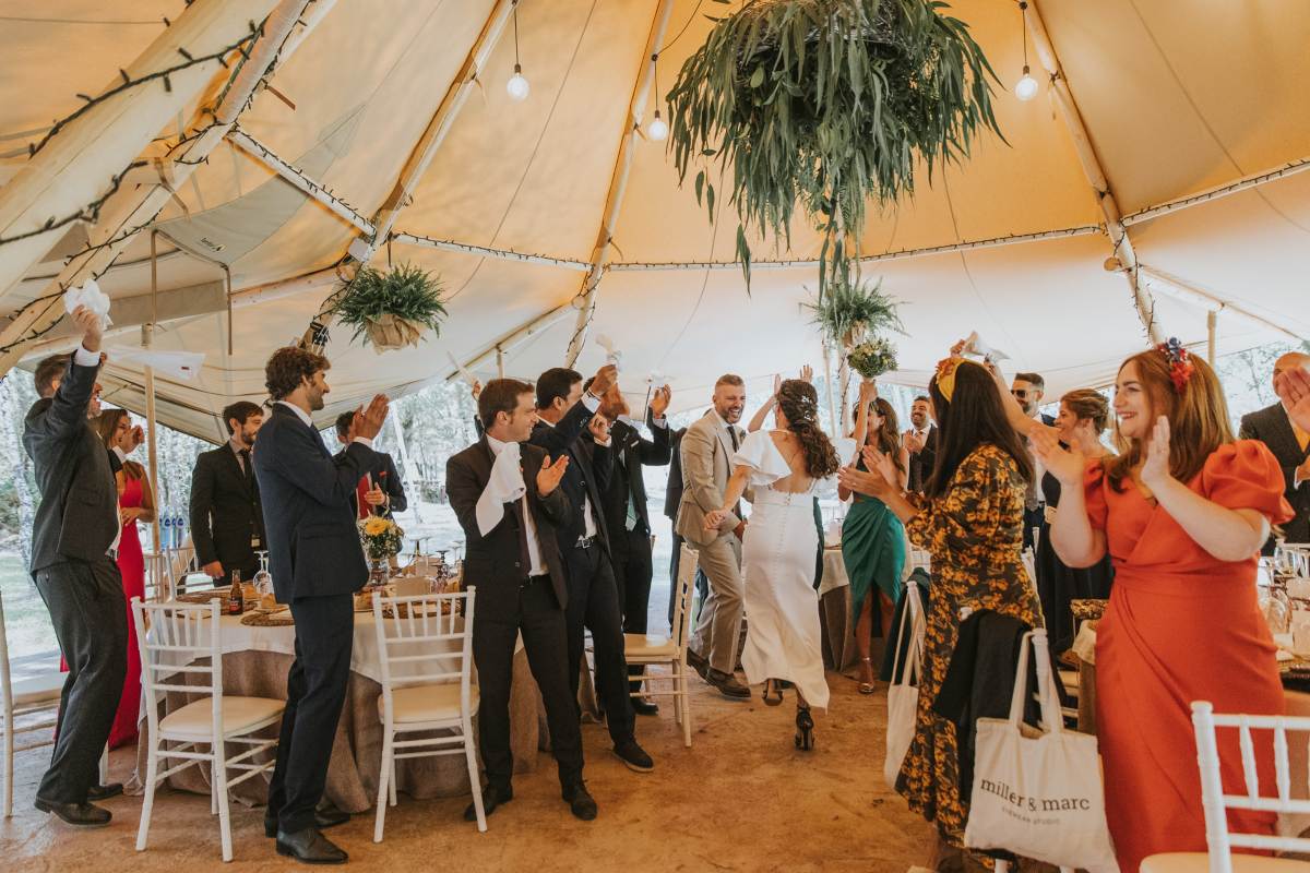 organizar una celebración con presupuesto boda low cost puede ser una oportunidad para apostar por soluciones más personales, sencillas y originales.