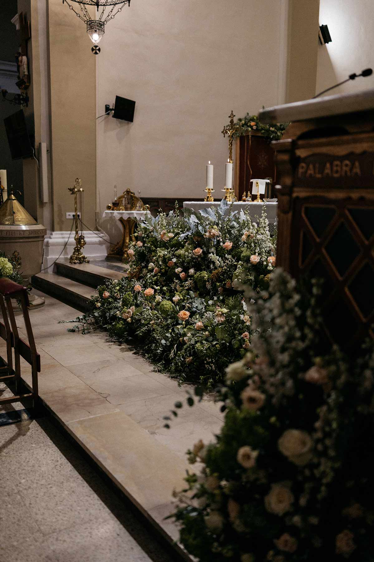 Decoración floral iglesia