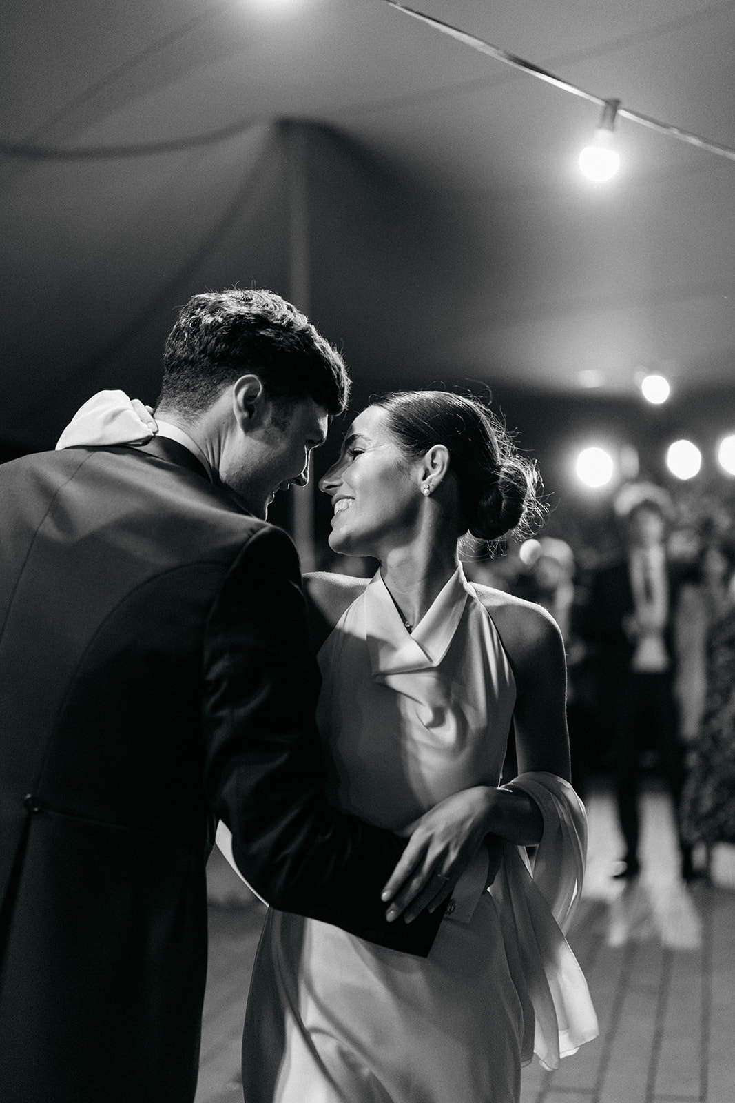 primer baile de los novios segundo vestido de novia elegante satinado