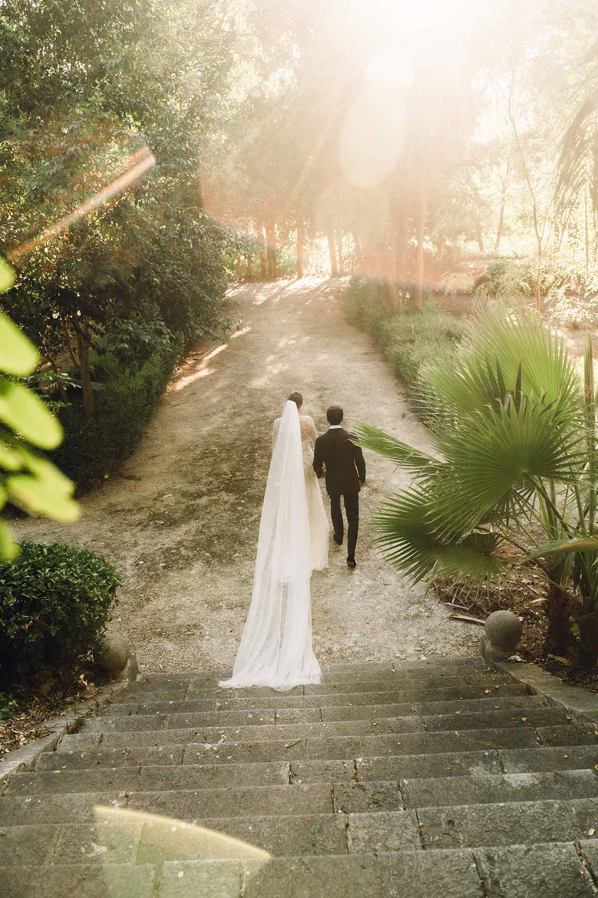 Novios de espaldas