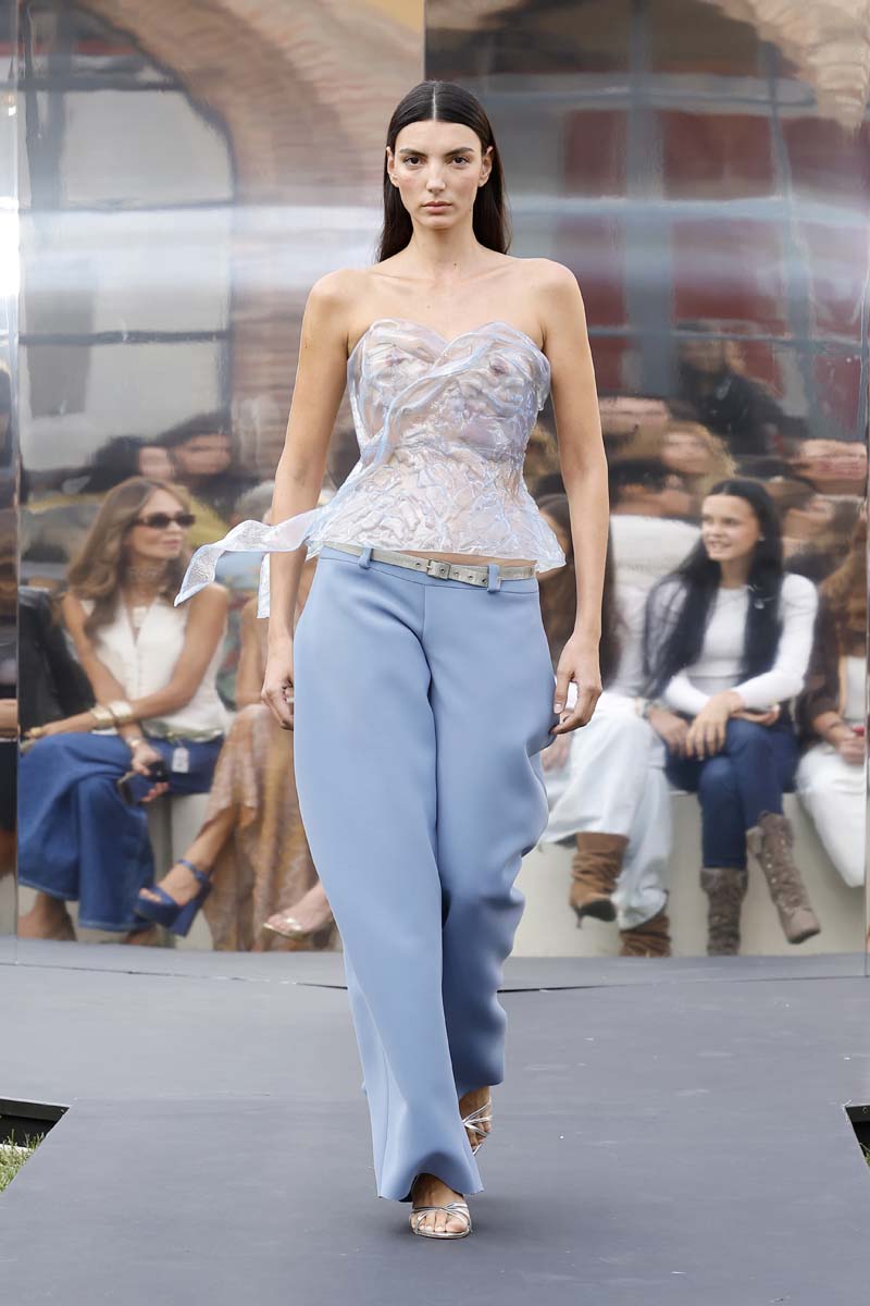 pantalón y corsé de Isabel Sanchis