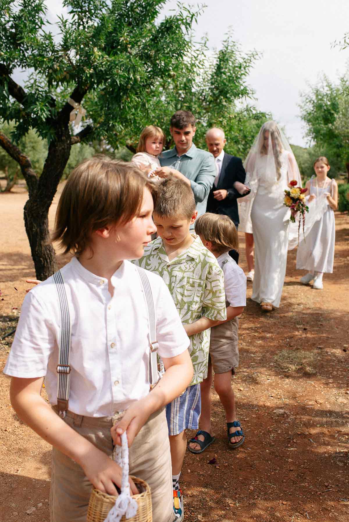 Novios y pajes de boda